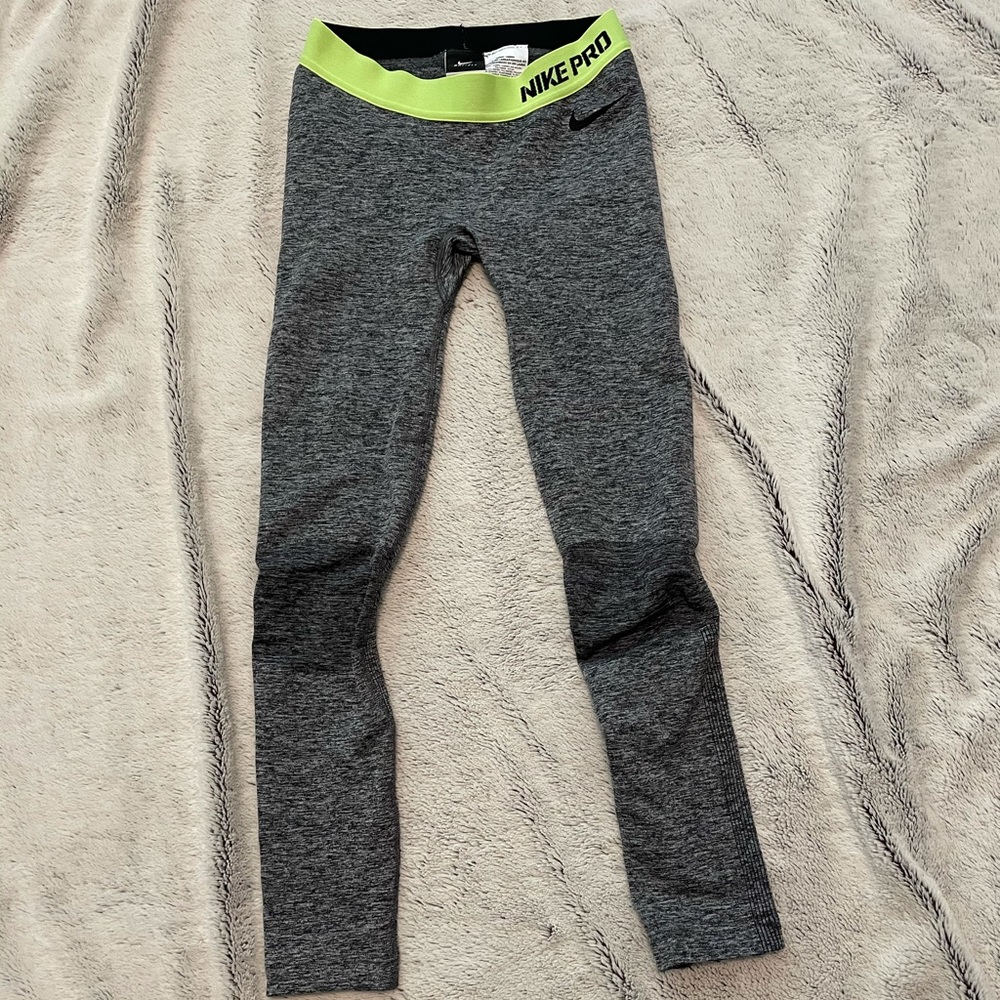 Very cool Nike leggings